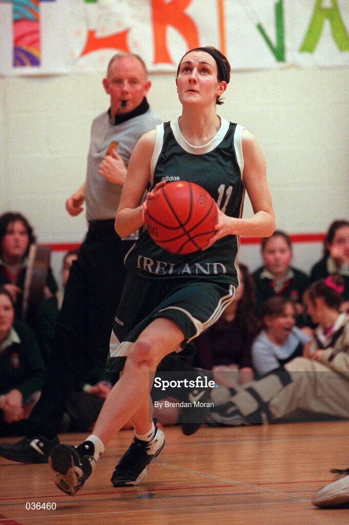 11 February 2000; Dearbhla Breen of Ireland during the Junior Women's International Friendly match between Ireland and England in Skibbereen, Cork. Photo by Brendan Moran/Sportsfile