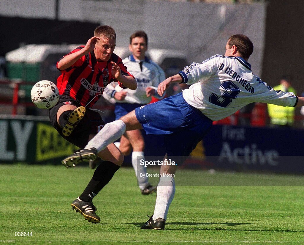 30 April 2000; Garreth O'Connor of Bohemians in action against Declan Geoghegan of Shelbourne during the FAI Cup Final match between Shelbourne and Bohemians at Tolka Park in Dublin. Photo by Brendan Moran/Sportsfile