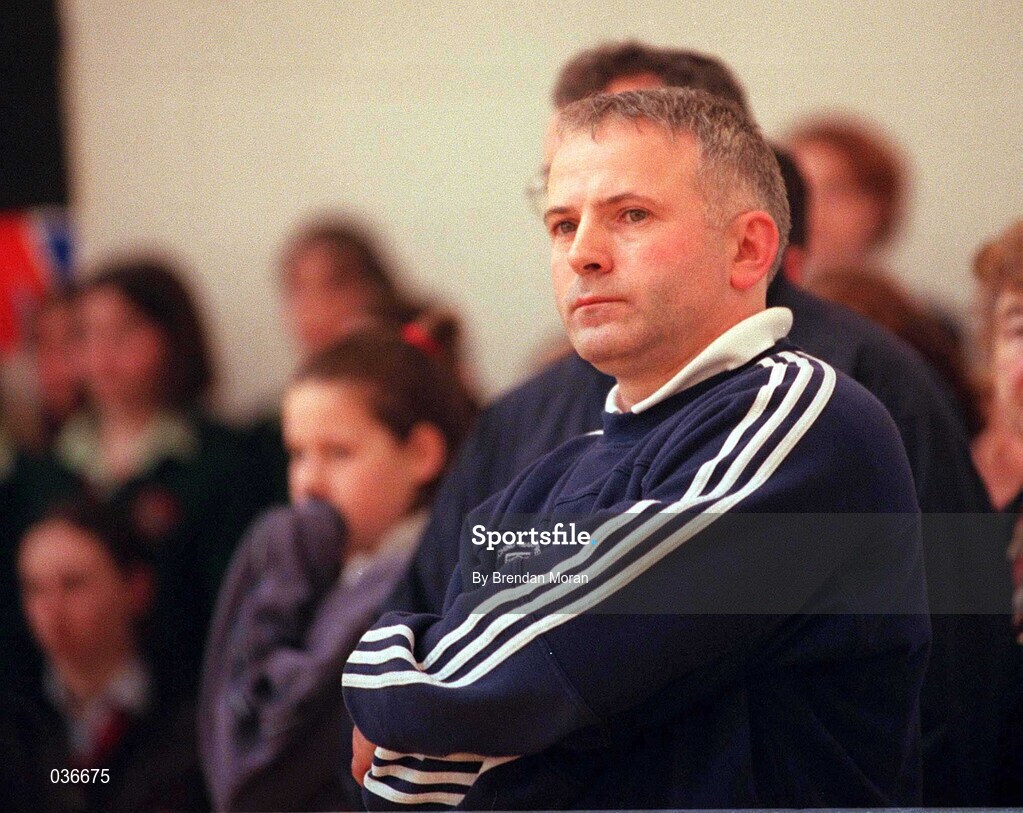 11 February 2000; Ireland head coach Ger Tarrant during the Junior Women's International Friendly match between Ireland and England in Skibbereen, Cork. Photo by Brendan Moran/Sportsfile