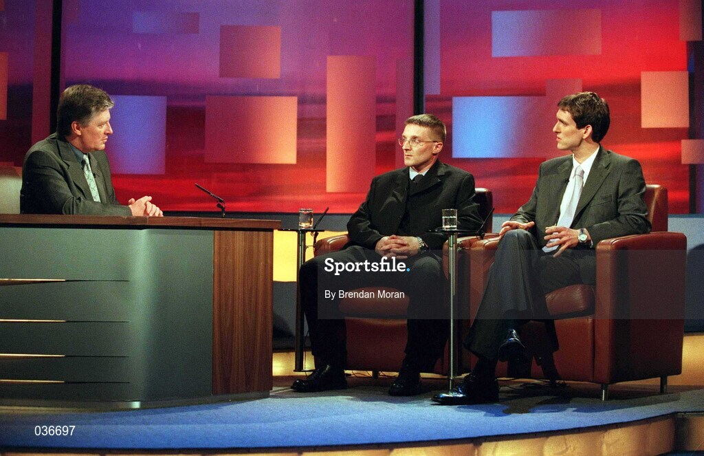 31 March 2000; Clare hurler Jamesie O'Connor and GPA spokesman Donal O'Neill speak to Pat Kenny on The Late Late Show at the RTE Studios in Dublin. Photo by Brendan Moran/Sportsfile