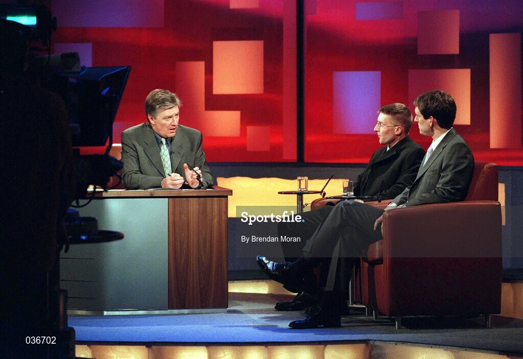 31 March 2000; Clare hurler Jamesie O'Connor and GPA spokesman Donal O'Neill speak to Pat Kenny on The Late Late Show at the RTE Studios in Dublin. Photo by Brendan Moran/Sportsfile