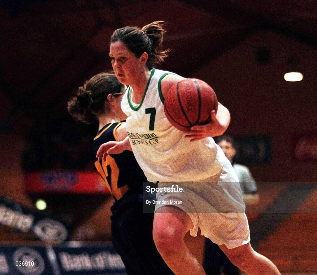 8 February 2000; Jenny O'Mahony of Loreto Foxrock in action against Aoife O'Dwyer of Scoil Ruain Killenaule during the Bank of Ireland Schools Cup Girls' B Final match between Scoil Ruain Killenaule and Loreto Foxrock at National Basketball Arena in Tallaght, Dublin. Photo by Brendan Moran/Sportsfile