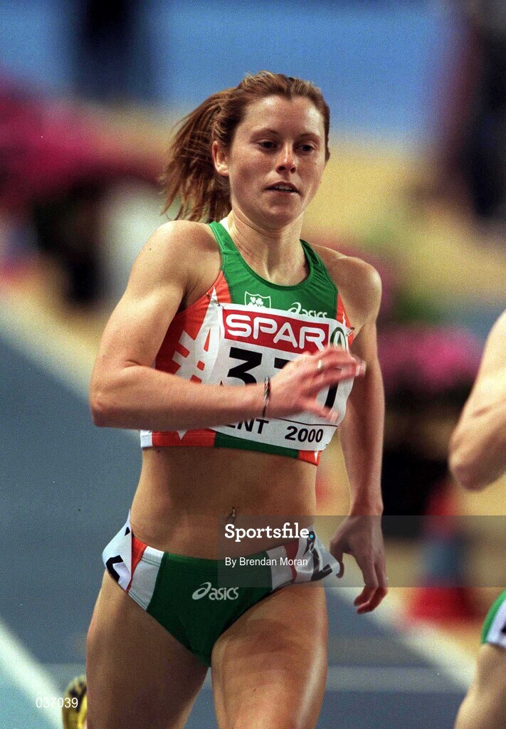 27 February 2000; Karen Shinkins of Ireland competes in the Women's 400m on Day Three of the European Athletics Indoor Championships at Flanders Sports Arena in Ghent, Belgium. Photo by Brendan Moran/Sportsfile