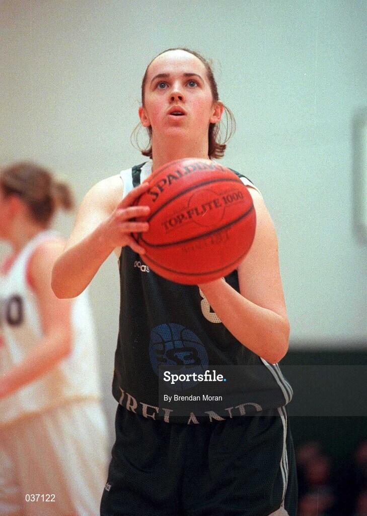 11 February 2000; Kim Fitzpatrick of Ireland during the Junior Women's International Friendly match between Ireland and England in Skibbereen, Cork. Photo by Brendan Moran/Sportsfile