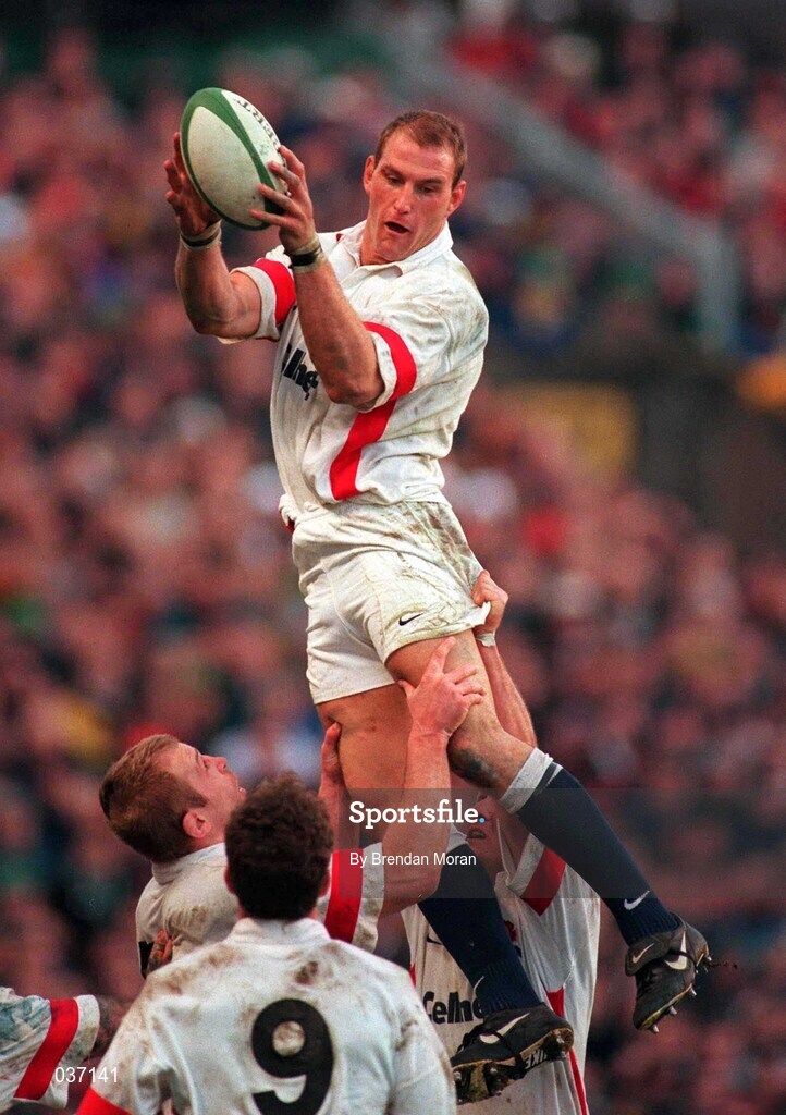6 March 1999; Lawrence Dallaglio of England wins possession from a line-out during the Five Nations Rugby Championship match between Ireland and England at Lansdowne Road in Dublin. Photo by Brendan Moran/Sportsfile