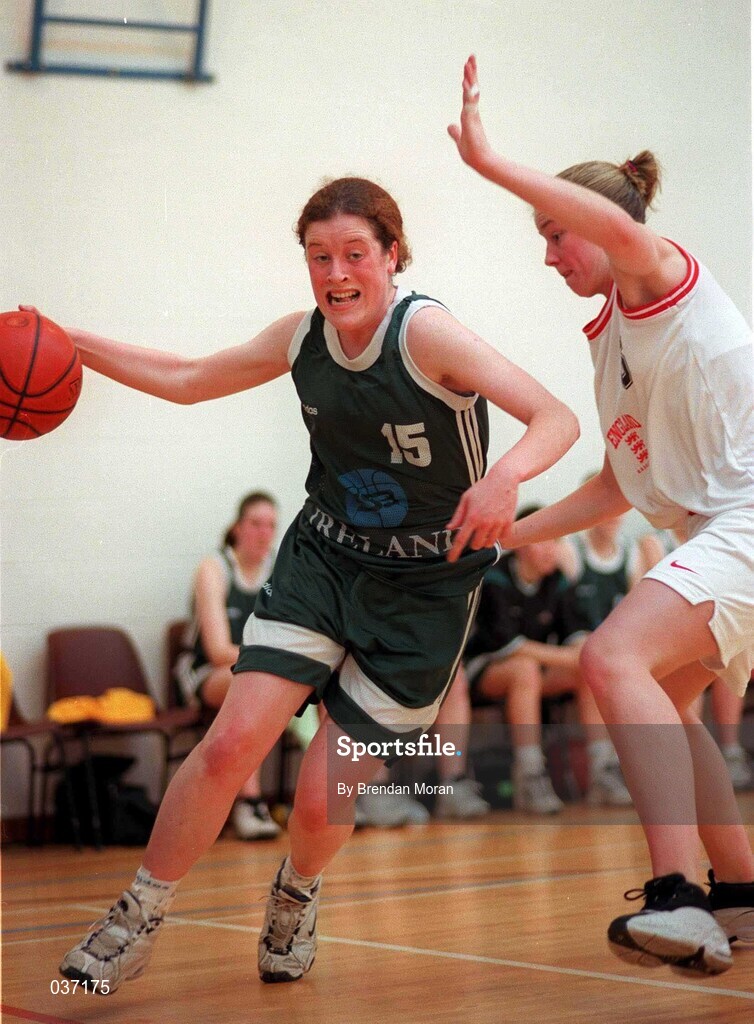 11 February 2000; Maire Guiney of Ireland during the Junior Women's International Friendly match between Ireland and England in Skibbereen, Cork. Photo by Brendan Moran/Sportsfile