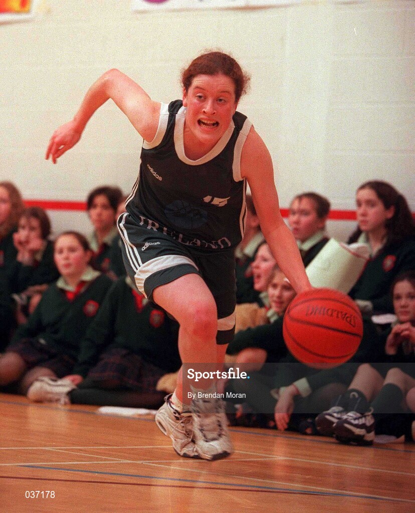 11 February 2000; Maire Guiney of Ireland during the Junior Women's International Friendly match between Ireland and England in Skibbereen, Cork. Photo by Brendan Moran/Sportsfile