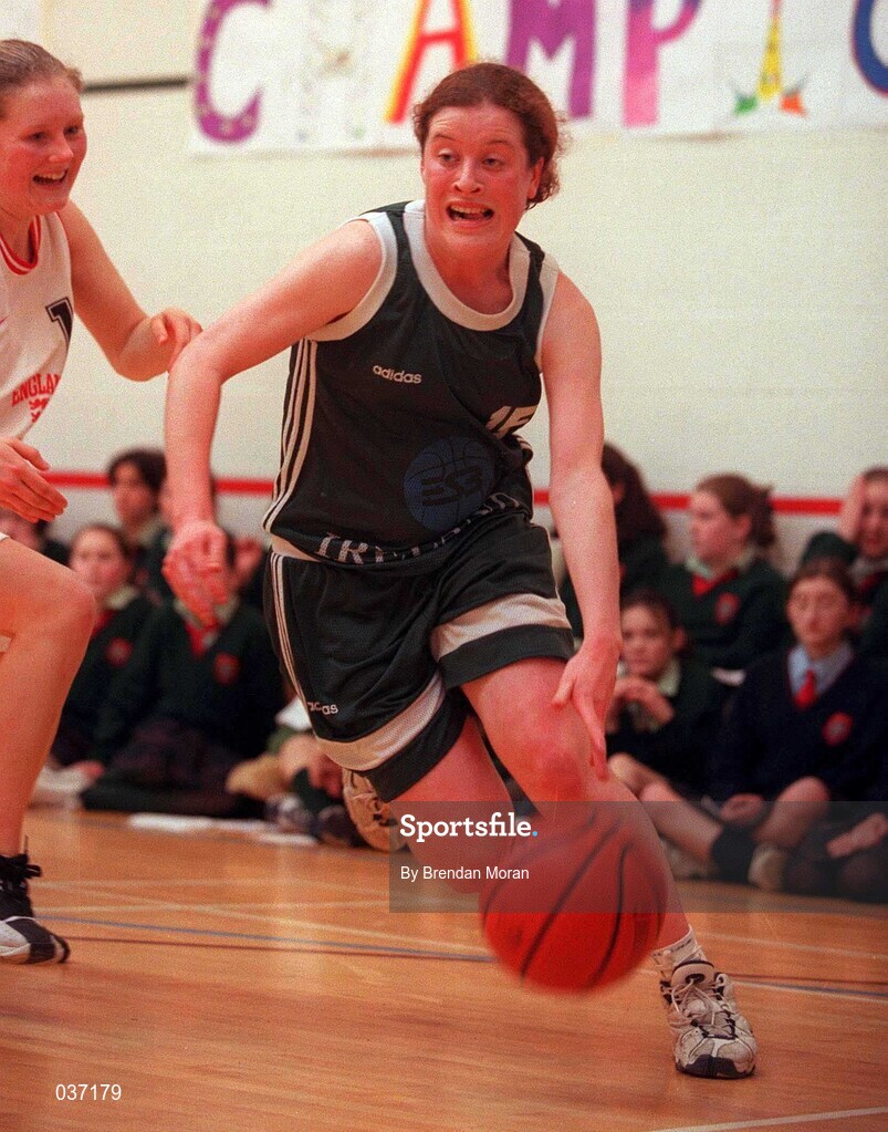 11 February 2000; Maire Guiney of Ireland during the Junior Women's International Friendly match between Ireland and England in Skibbereen, Cork. Photo by Brendan Moran/Sportsfile