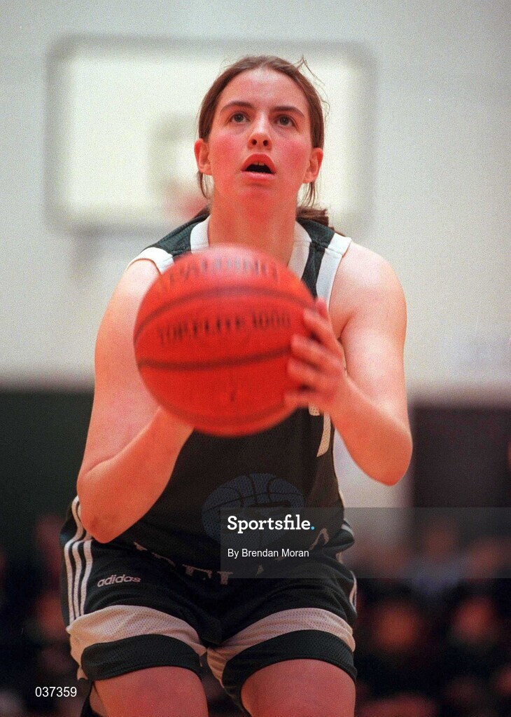 11 February 2000; Niamh Dwyer of Ireland during the Junior Women's International Friendly match between Ireland and England in Skibbereen, Cork. Photo by Brendan Moran/Sportsfile