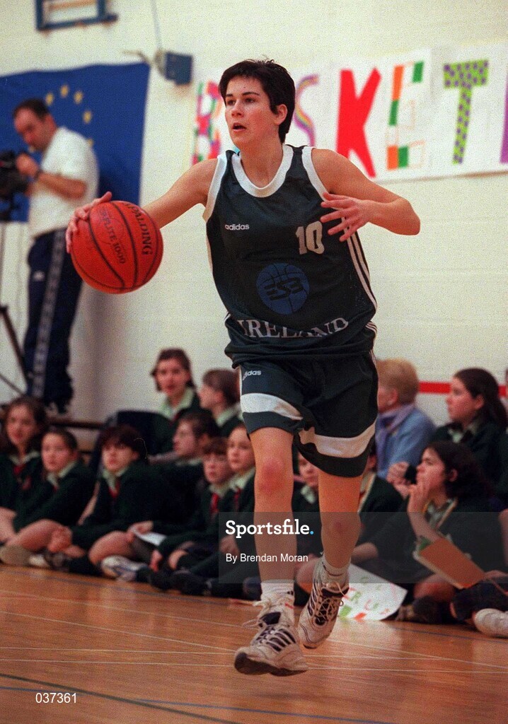 11 February 2000; Niamh Furey of Ireland during the Junior Women's International Friendly match between Ireland and England in Skibbereen, Cork. Photo by Brendan Moran/Sportsfile
