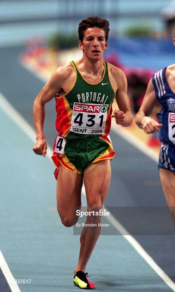 25 February 2000; Rui Silva of Portugal during the Men's 3000m on Day One of the European Athletics Indoor Championships at Flanders Sports Arena in Ghent, Belgium. Photo by Brendan Moran/Sportsfile