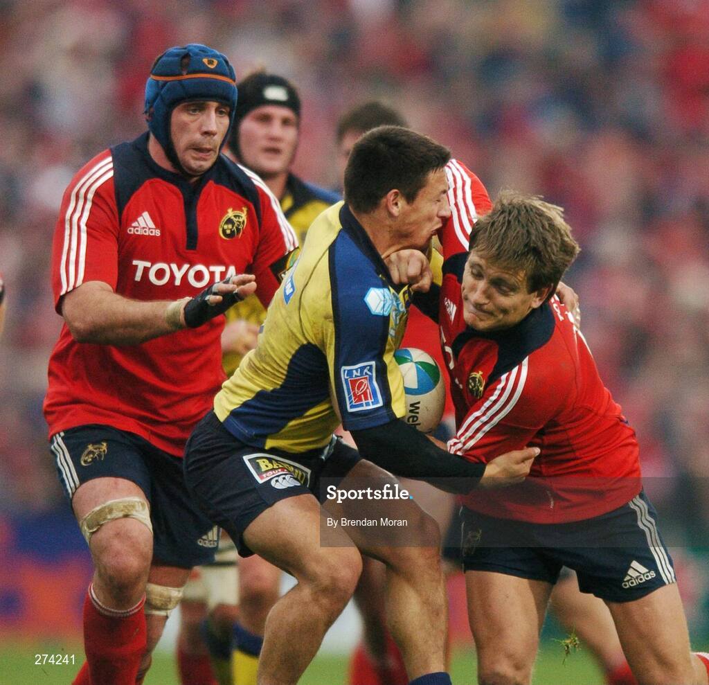 18 November 2007; Shaun Payne, Munster, is tackled by Arnaud Pic, Clermont Auvergne. Heineken Cup, Pool 5, Round 2, Munster v Clermont Auvergne, Thomond Park, Limerick. Picture credit; Brendan Moran / SPORTSFILE *** Local Caption ***