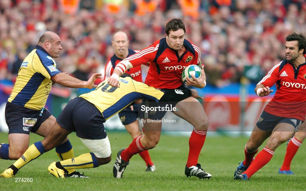 18 November 2007; David Wallace, Munster, is tackled by Seremaia Beikeinuku, Clermont Auvergne. Heineken Cup, Pool 5, Round 2, Munster v Clermont Auvergne, Thomond Park, Limerick. Picture credit; Brendan Moran / SPORTSFILE *** Local Caption ***