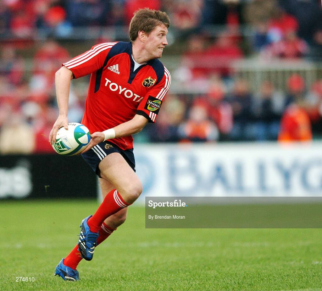 18 November 2007; Ronan O'Gara, Munster. Heineken Cup, Pool 5, Round 2, Munster v Clermont Auvergne, Thomond Park, Limerick. Picture credit; Brendan Moran / SPORTSFILE