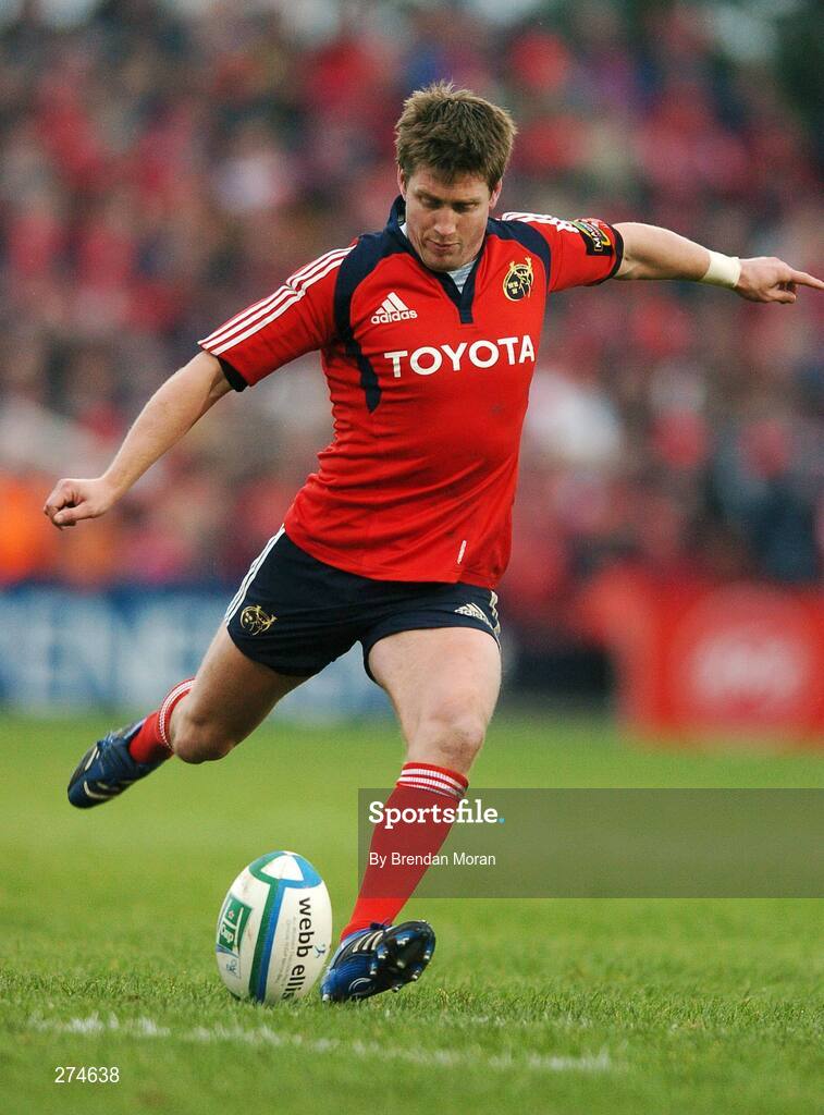 18 November 2007; Ronan O'Gara, Munster. Heineken Cup, Pool 5, Round 2, Munster v Clermont Auvergne, Thomond Park, Limerick. Picture credit; Brendan Moran / SPORTSFILE *** Local Caption ***