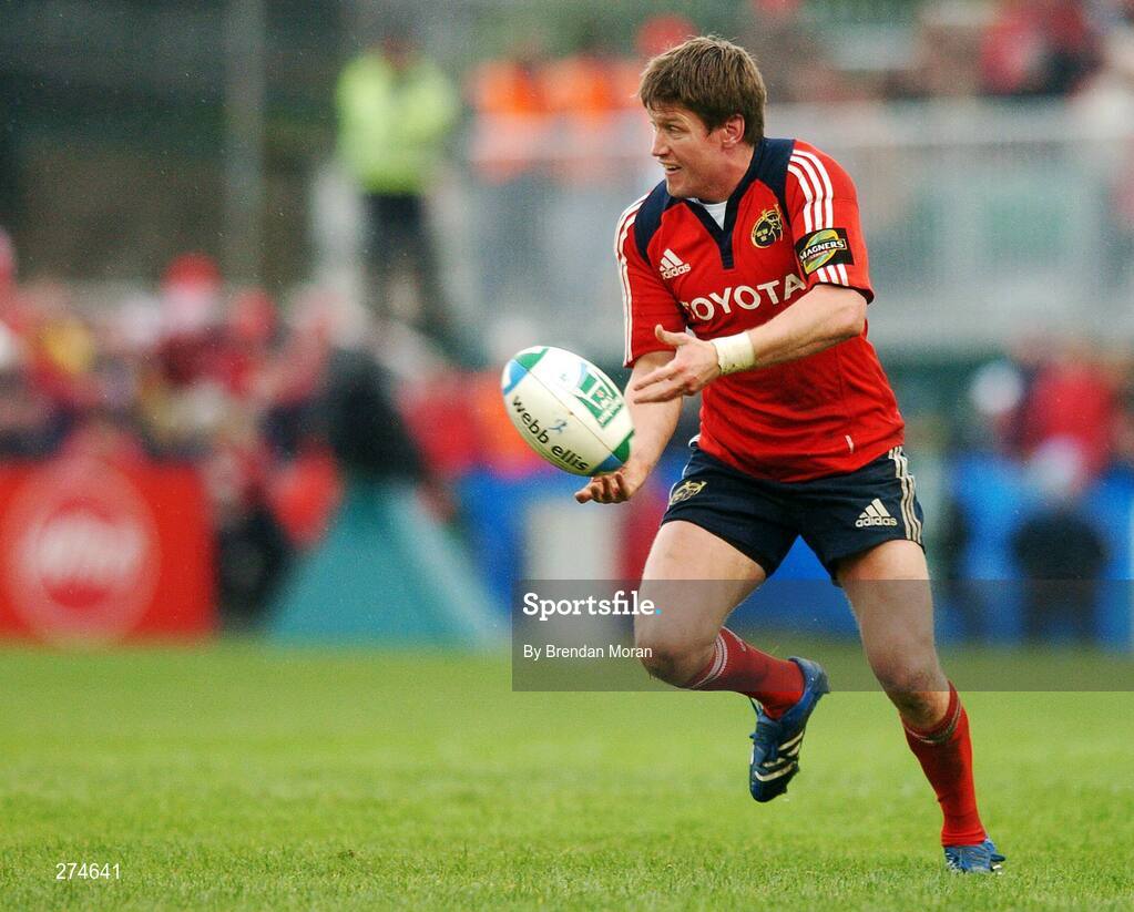 18 November 2007; Ronan O'Gara, Munster. Heineken Cup, Pool 5, Round 2, Munster v Clermont Auvergne, Thomond Park, Limerick. Picture credit; Brendan Moran / SPORTSFILE