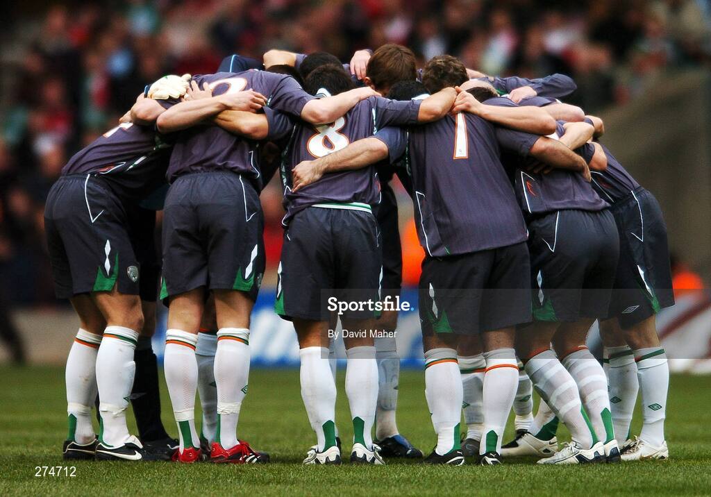 17 November 2007; The Republic of Ireland team form a huddle before the start of the game. 2008 European Championship Qualifier, Wales v Republic of Ireland, Millennium Stadium, Cardiff, Wales. Picture credit; David Maher / SPORTSFILE