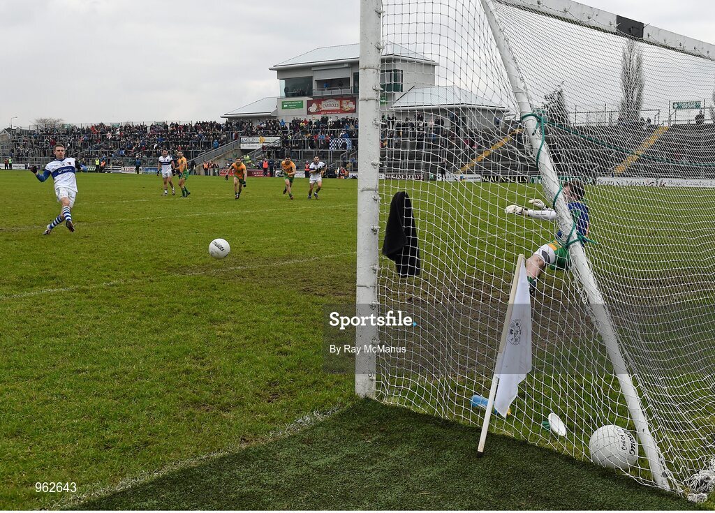 14 February 2015; Tomás Quinn, St. Vincent's beats Tom Healy, Corofin, to score a penalty in the first half. AIB GAA Football All-Ireland Senior Club Championship, Semi-Final, Corofin v St Vincent's. O'Connor Park, Tullamore, Co. Offaly. PIcture credit: Ray McManus / SPORTSFILE