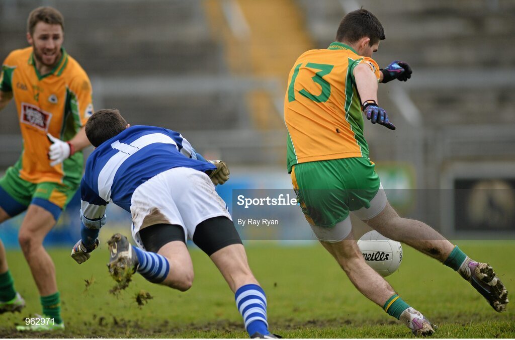 14 February 2015; Martin Farragher, Corofin, shoots a to score a goal against Michal Savage, St Vincent's. AIB GAA Football All-Ireland Senior Club Championship, Semi-Final, Corofin v St Vincent's. O'Connor Park, Tullamore, Co. Offaly. Picture credit: Ray Ryan / SPORTSFILE