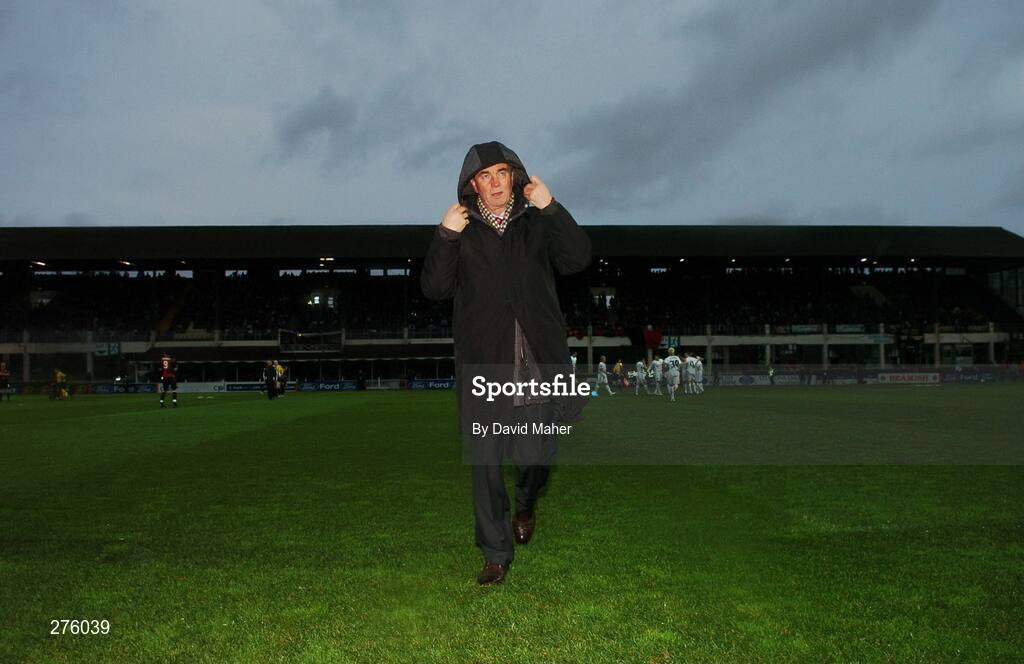 2 December 2007; Cork City manager Damien Richardson before the start of the game. FAI Ford Cup Final, Cork City v Longford Town, RDS, Ballsbridge, Dublin. Picture credit; David Maher / SPORTSFILE