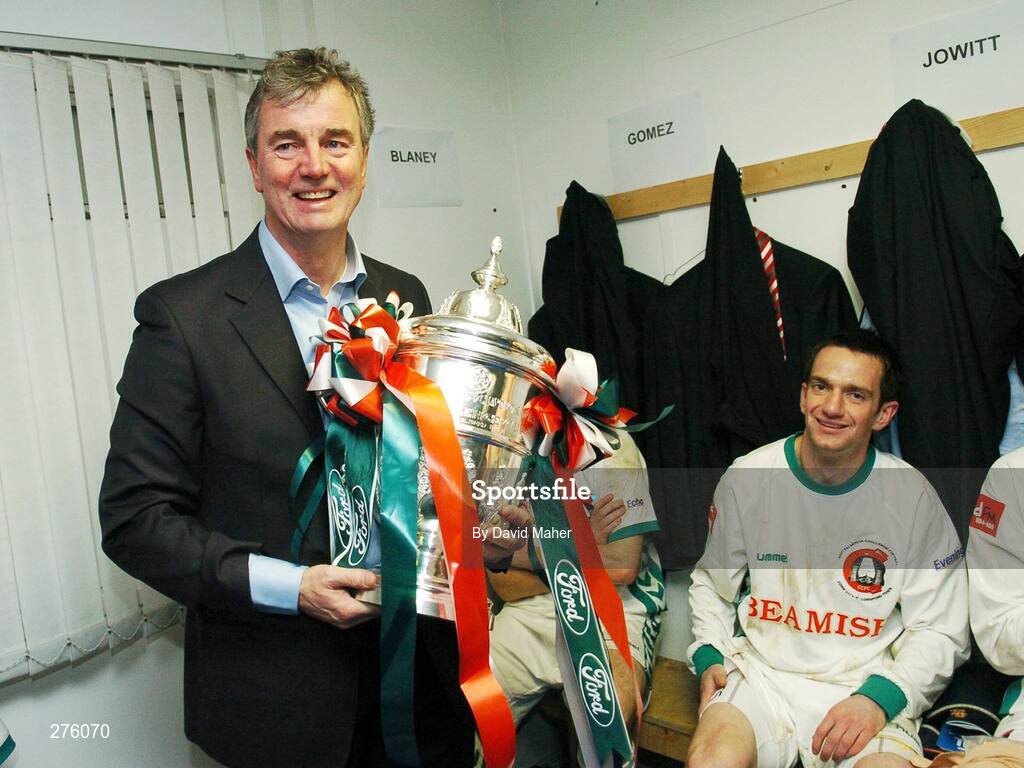2 December 2007; Cork City manager Damien Richardson celebrates at the end of the game in their dressing room. FAI Ford Cup Final, Cork City v Longford Town, RDS, Ballsbridge, Dublin. Picture credit; David Maher / SPORTSFILE