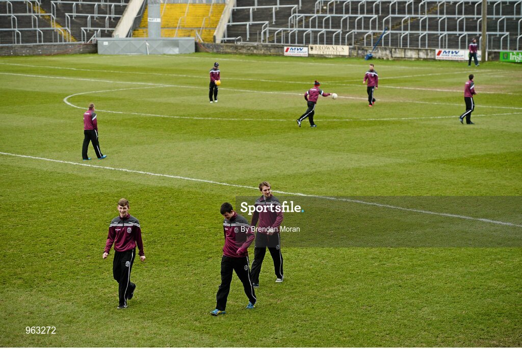 15 February 2015; The Slaughtneil team walk the pitch ahead of the game. AIB GAA Football All-Ireland Senior Club Championship, Semi-Final, Austin Stacks v Slaughtneil, O'Moore Park, Portlaoise, Co. Laois. Picture credit: Brendan Moran / SPORTSFILE