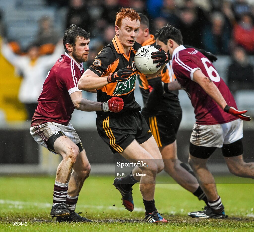15 February 2015; Shane O'Callaghan, Austin Stacks, in action against Francis McEldowney, Slaughtneil. AIB GAA Football All-Ireland Senior Club Championship, Semi-Final, Austin Stacks v Slaughtneil, O'Moore Park, Portlaoise, Co. Laois. Picture credit: Brendan Moran / SPORTSFILE