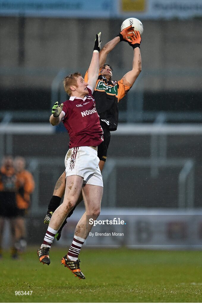 15 February 2015; Paudie McGuigan, Slaughtneil, contests a kick out with Wayne Guthrie, Austin Stacks. AIB GAA Football All-Ireland Senior Club Championship, Semi-Final, Austin Stacks v Slaughtneil, O'Moore Park, Portlaoise, Co. Laois. Picture credit: Brendan Moran / SPORTSFILE
