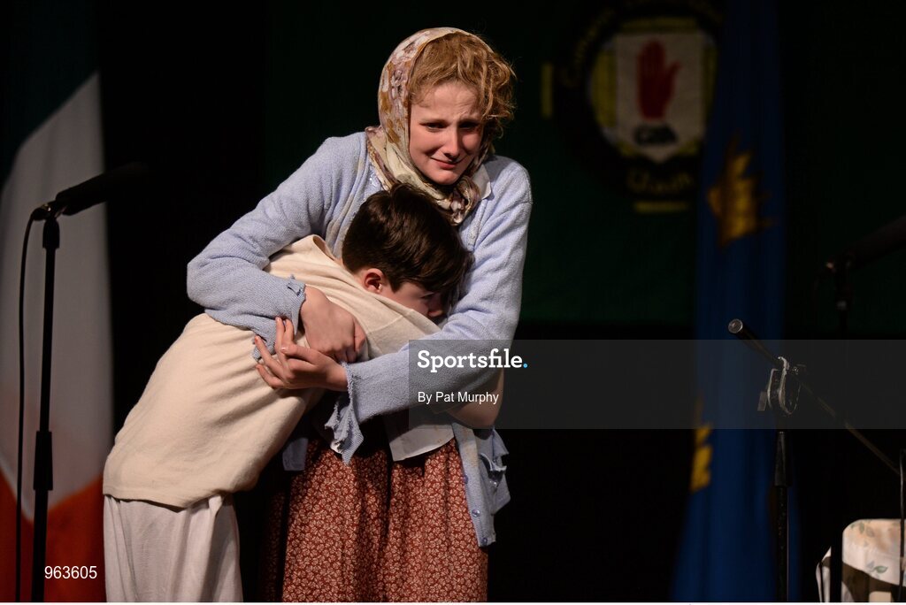 14 February 2015; The Skellig Rangers, Co. Kerry, team of Olivia Ni She, Stiofan O Ceithin, Ardan O Concubhair, Riona Ni Mhorain, Keith O Braonain, Charlotte Hume, Fionan O hEosa and Gabhan O Riordain, competing in the Leiriu competition during the All-Ireland Scór na nÓg Championship Finals 2015. Citywest Hotel, Saggart, Co. Dublin. Picture credit: Pat Murphy / SPORTSFILE