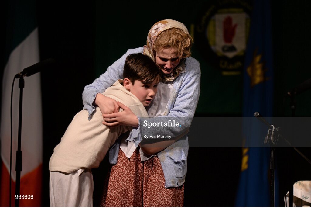 14 February 2015; The Skellig Rangers, Co. Kerry, team of Olivia Ni She, Stiofan O Ceithin, Ardan O Concubhair, Riona Ni Mhorain, Keith O Braonain, Charlotte Hume, Fionan O hEosa and Gabhan O Riordain, competing in the Leiriu competition during the All-Ireland Scór na nÓg Championship Finals 2015. Citywest Hotel, Saggart, Co. Dublin. Picture credit: Pat Murphy / SPORTSFILE