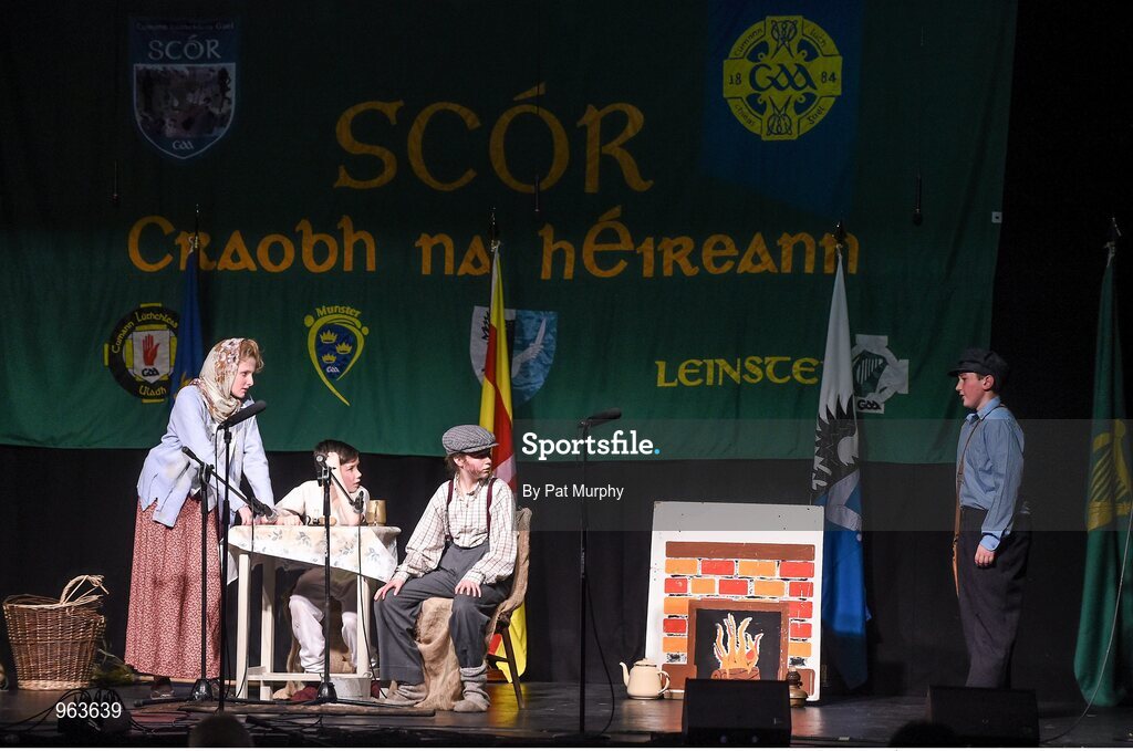14 February 2015; The Skellig Rangers, Co. Kerry, team of Olivia Ni She, Stiofan O Ceithin, Ardan O Concubhair, Riona Ni Mhorain, Keith O Braonain, Charlotte Hume, Fionan O hEosa and Gabhan O Riordain, competing in the Leiriu competition during the All-Ireland Scór na nÓg Championship Finals 2015. Citywest Hotel, Saggart, Co. Dublin. Picture credit: Pat Murphy / SPORTSFILE