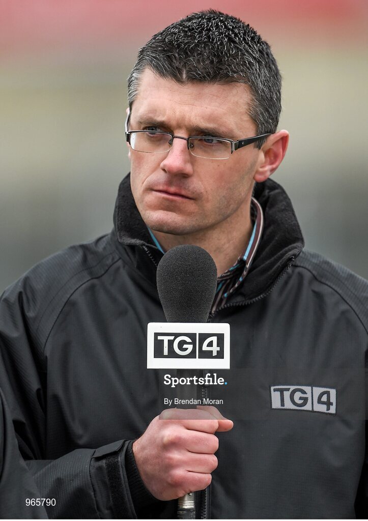 15 February 2015; Former Kerry footballer Aodán MacGearailt in his role as analyst for TG4. AIB GAA Football All-Ireland Senior Club Championship, Semi-Final, Austin Stacks v Slaughtneil, O'Moore Park, Portlaoise, Co. Laois. Picture credit: Brendan Moran / SPORTSFILE
