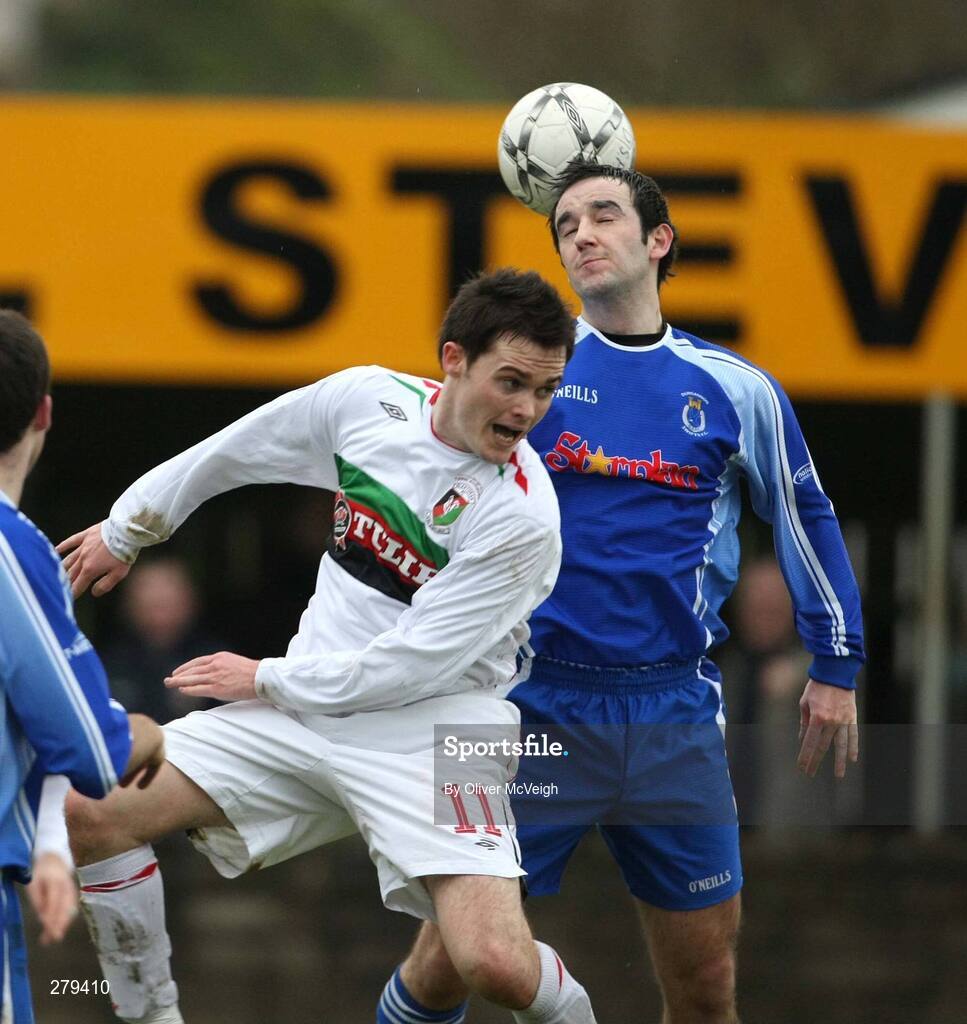 19 January 2008; David Scullion, Glentoran, in action against John Curran, Dungannon Swifts. Carnegie Premier League, Dungannon Swifts v Glentoran, Stangmore Park, Dungannon, Co. Tyrone. Picture credit; Oliver McVeigh / SPORTSFILE