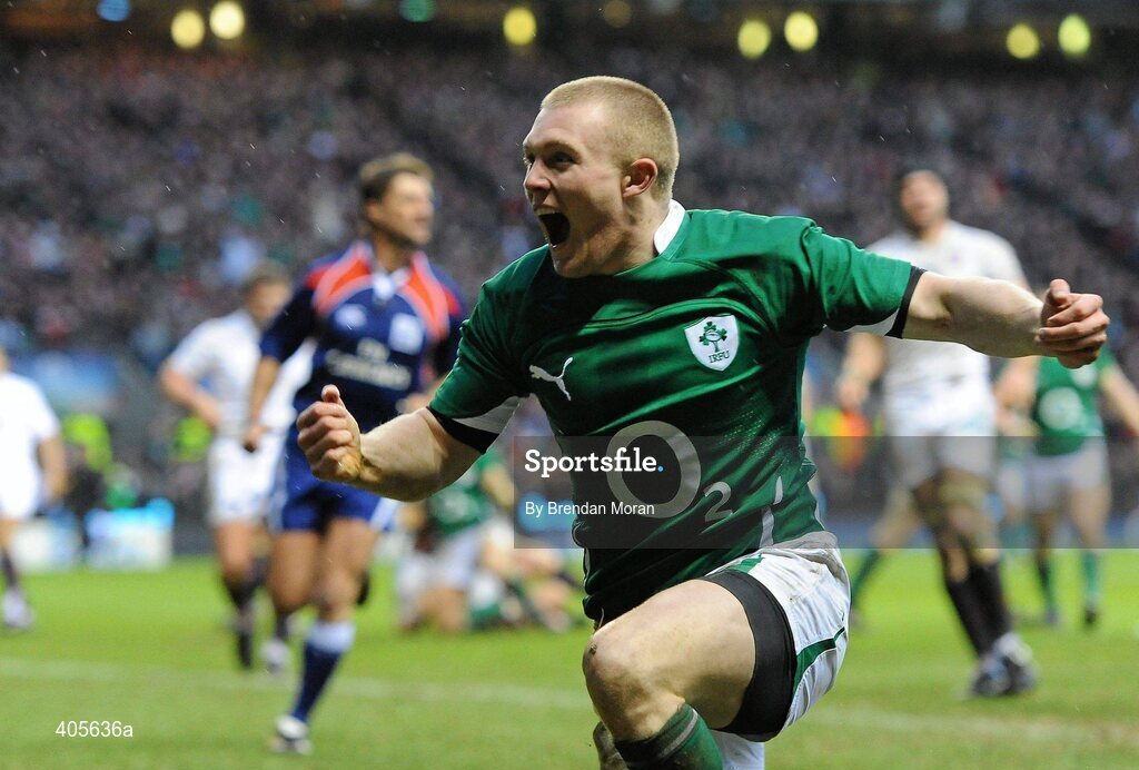 27 February 2010; Ireland's Keith Earls celebrates scoring his side's second try against England. RBS Six Nations Rugby Championship, England v Ireland, Twickenham Stadium, Twickenham, London, England. Picture credit: Brendan Moran / SPORTSFILE