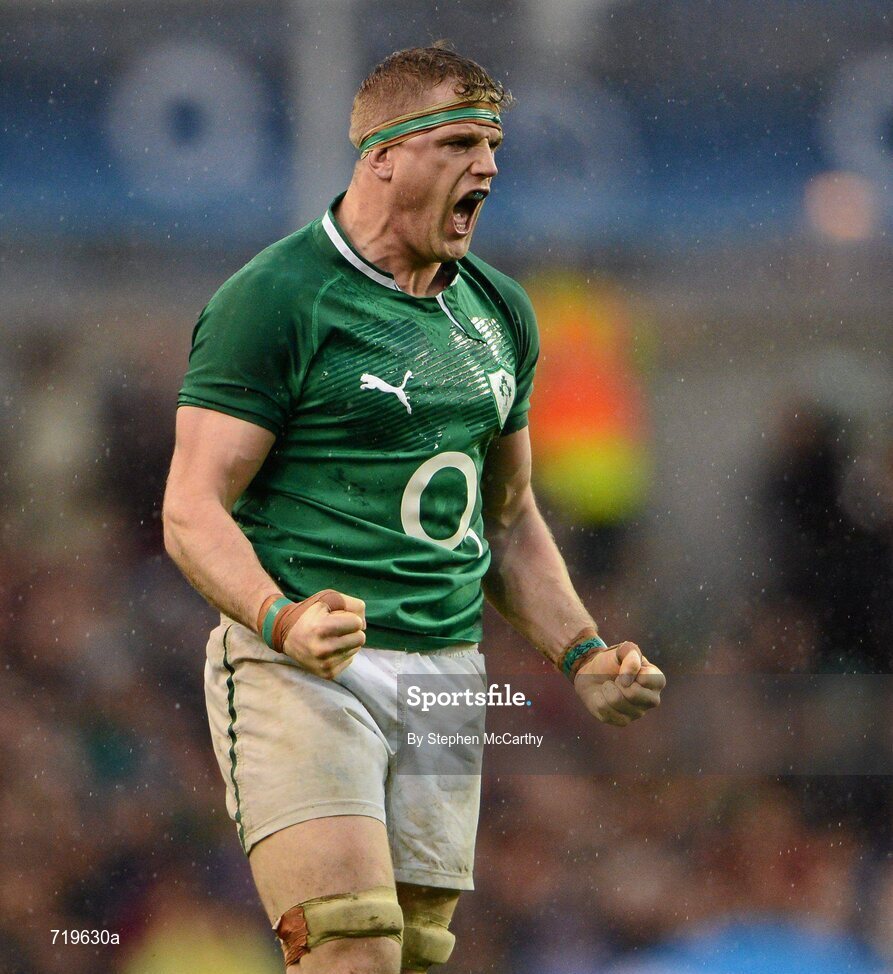 10 February 2013; Ireland captain Jamie Heaslip celebrates a victorious Ireland scrum. RBS Six Nations Rugby Championship, Ireland v England, Aviva Stadium, Lansdowne Road, Dublin. Picture credit: Stephen McCarthy / SPORTSFILE