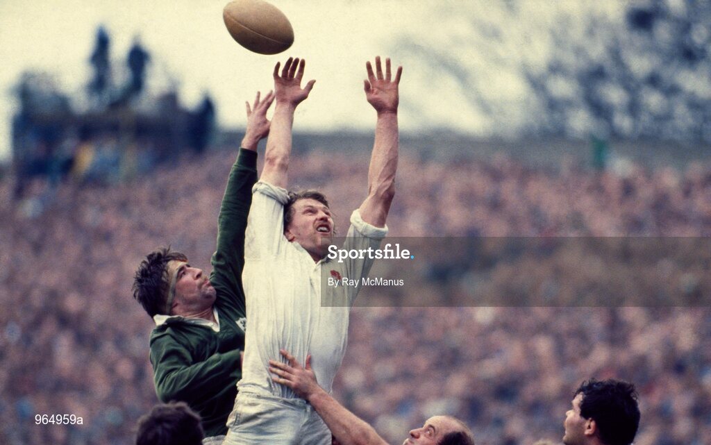 18 February 1989; Donal Lenihan, left, Ireland, contests a lineout with Mike Teague, England. Ireland v England, Five Nations. Lansdowne Road. Picture credit: Ray McManus / SPORTSFILE