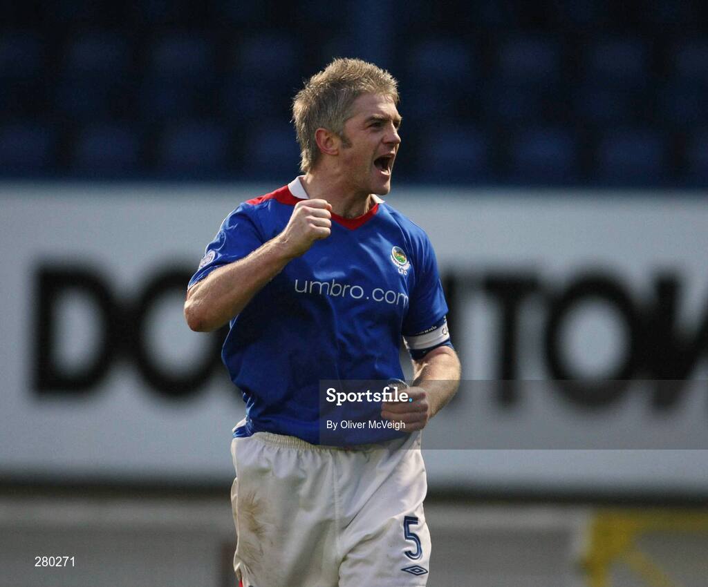 26 January 2008; William Murphy, Linfield, celebrates after scoring the last minute winning goal. Carnegie Premier League, Linfield v Armagh City, Windsor Park, Belfast, Co Antrim. Picture credit; Oliver McVeigh / SPORTSFILE