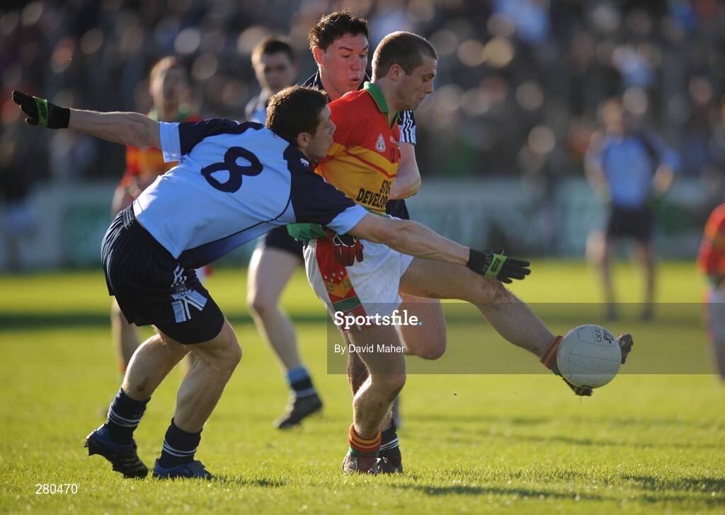 27 January 2008; Brian Carbery, Carlow, in action against Paul Flynn, no.8, and Eamonn Dennell, Dublin. O'Byrne cup semi-final replay, Carlow v Dublin, Dr. Cullen Park, Carlow. Picture credit: David Maher / SPORTSFILE
