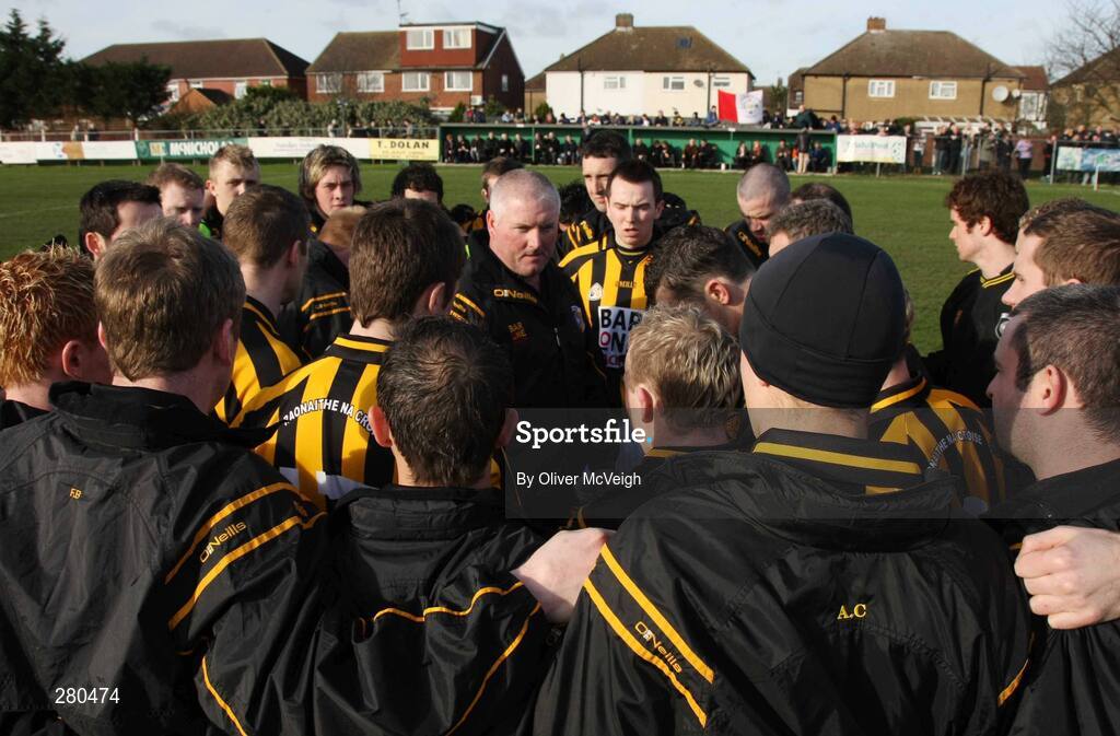 27 January 2008; Crossmaglen Rangers manager Donal Murtagh with his players before the game. AIB All-Ireland Club Football Championship Quarter-Final, Tir Chonaill Gaels v Crossmaglen Rangers, Emerald Gaelic Grounds, Ruislip, London, England. Picture credit: Oliver McVeigh / SPORTSFILE
