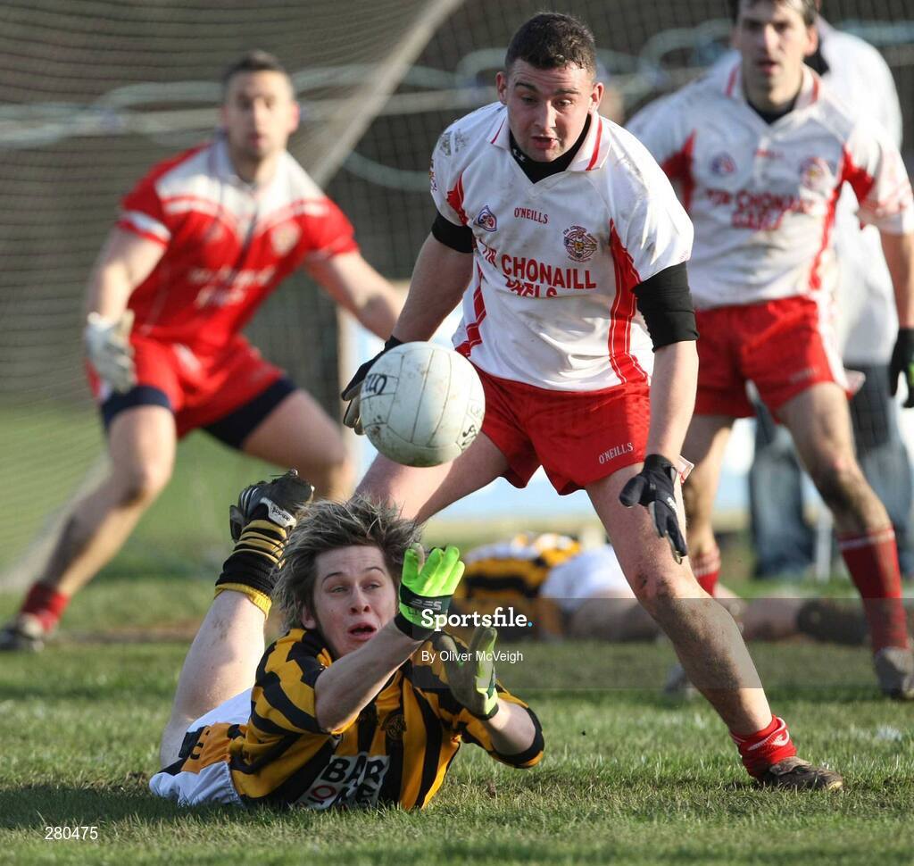 27 January 2008; Johnny Hanratty, Crossmaglen Rangers,  in action against Paddy Callaghan, Tir Chonaill Gaels. AIB All-Ireland Club Football Championship Quarter-Final, Tir Chonaill Gaels v Crossmaglen Rangers, Emerald Gaelic Grounds, Ruislip, London, England. Picture credit: Oliver McVeigh / SPORTSFILE