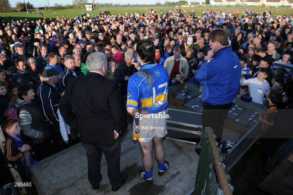 27 January 2008; Eoin Kelly, Tipperary captain, addresses the crowed after winning the Waterford Crystal Cup Final. Waterford Crystal Cup Final, Tipperary v Waterford, JK Brackens GAA Club, Templemore, Co. Tipperary. Picture credit; Matt Browne / SPORTSFILE