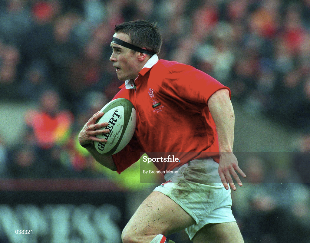 1 April 2000; Gethin Williams of Wales during the Lloyds TSB 6 Nations match between Ireland and Wales at Lansdowne Road in Dublin. Photo by Brendan Moran/Sportsfile