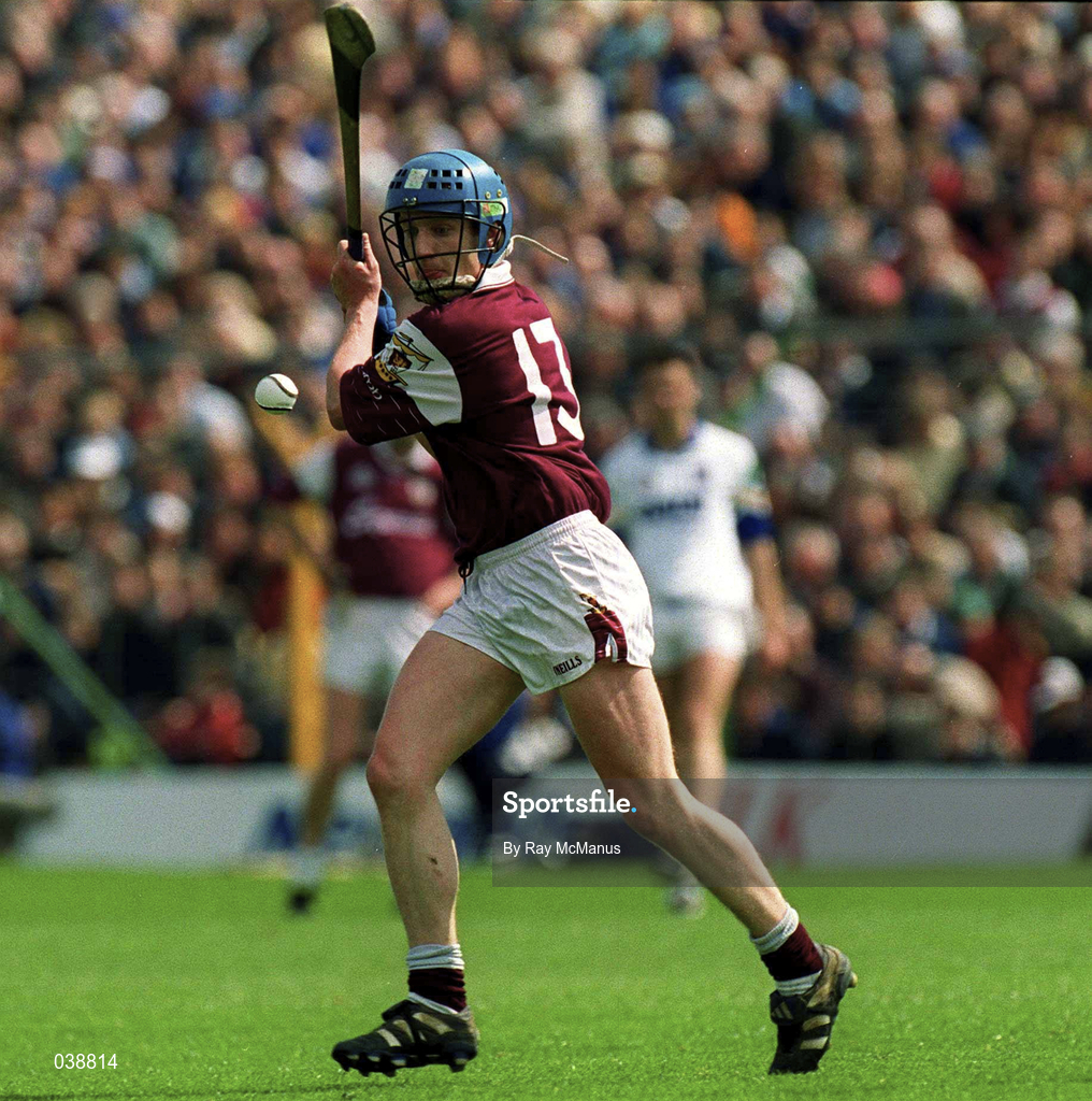 30 April 2000; Ollie Canning of Galway during the Church & General National Hurling League Division 1 Semi-Final match between Galway and Waterford at Semple Stadium in Thurles, Tipperary. Photo by Ray McManus/Sportsfile