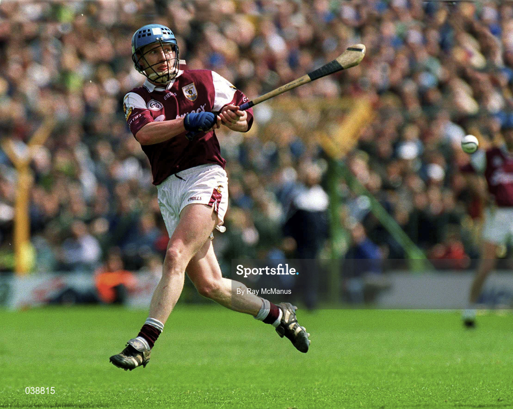 30 April 2000; Ollie Canning of Galway during the Church & General National Hurling League Division 1 Semi-Final match between Galway and Waterford at Semple Stadium in Thurles, Tipperary. Photo by Ray McManus/Sportsfile