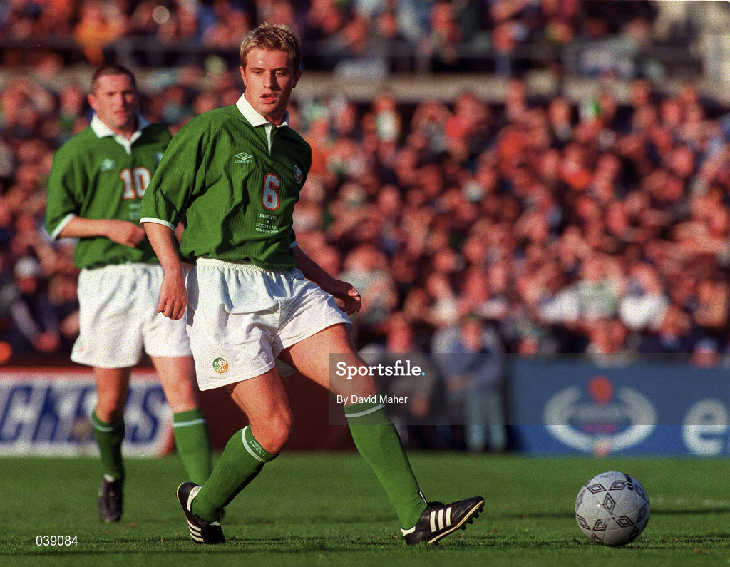 30 May 2000; Stephen McPhail of Republic of Ireland during the International Friendly match between Republic of Ireland and Scotland at Lansdowne Road in Dublin. Photo by David Maher/Sportsfile