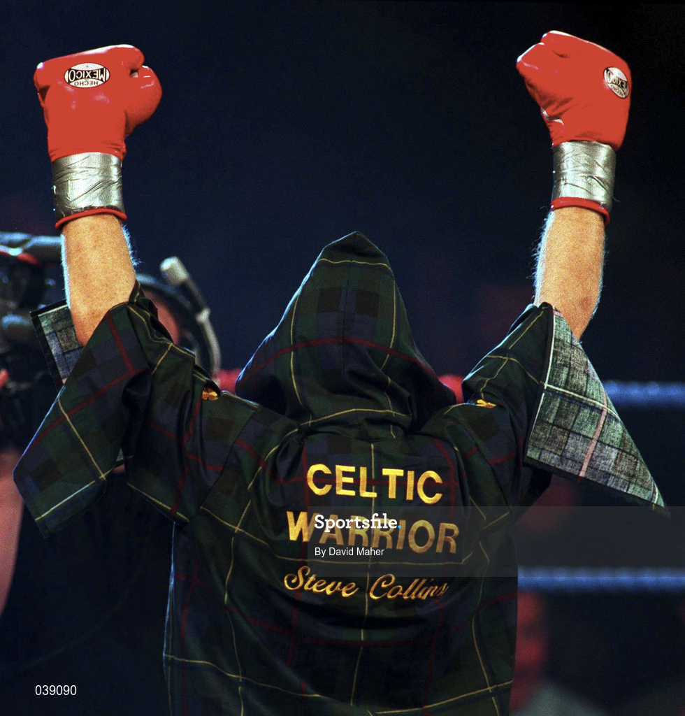 18 March 1995; Steve Collins enters the ring prior to his WBO Super-Middleweight Title Fight against Chris Eubank at Green Glens Arena in Millstreet, Cork Boxing. Photo by David Maher/Sportsfile