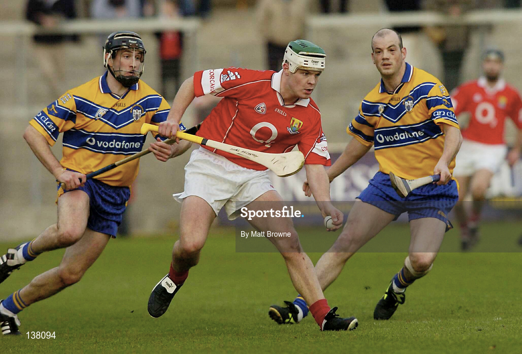 24 April 2004; Niall McCarthy of Cork in action against Sean McMahon, left, and Ollie Baker of Clare during the Allianz National Hurling League Group 1 Round 3 match between Cork and Clare at Páirc U’ Rinn in Cork. Photo by Matt Browne/Sportsfile