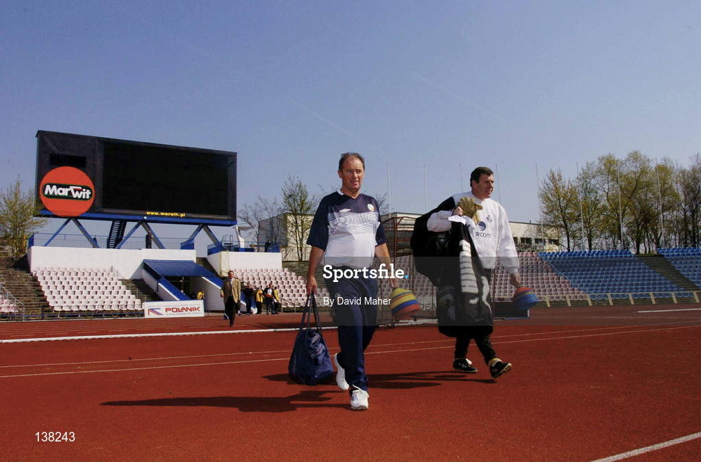 27 April 2004; Republic of Ireland manager Brian Kerr and goalkeeping coach Packie Bonner arrive prior to a Republic of Ireland training session at the Zdzis aw Krzyszkowiak Stadium in Bydgoszcz, Poland. Photo by David Maher/Sportsfile