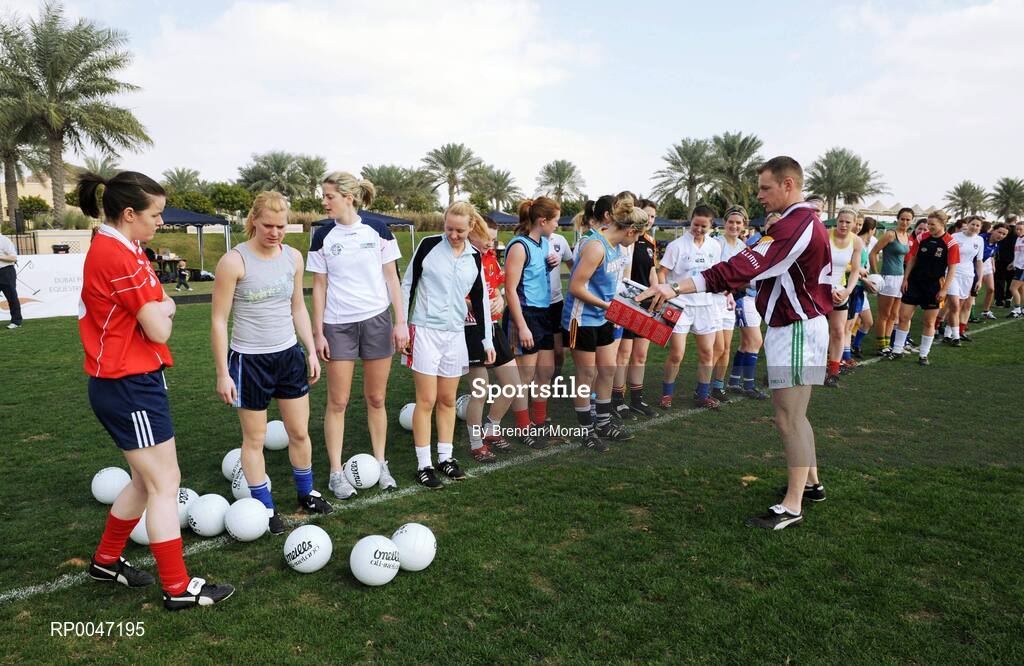 25 January 2008; Trainer Jason Taniane has a word with the players before squad training. O'Neills/TG4 Ladies Gaelic Football All Star Tour 2007, Dubai Polo and Equestrian Club, Dubai, United Arab Emirates. Picture credit: Brendan Moran / SPORTSFILE  *** Local Caption ***