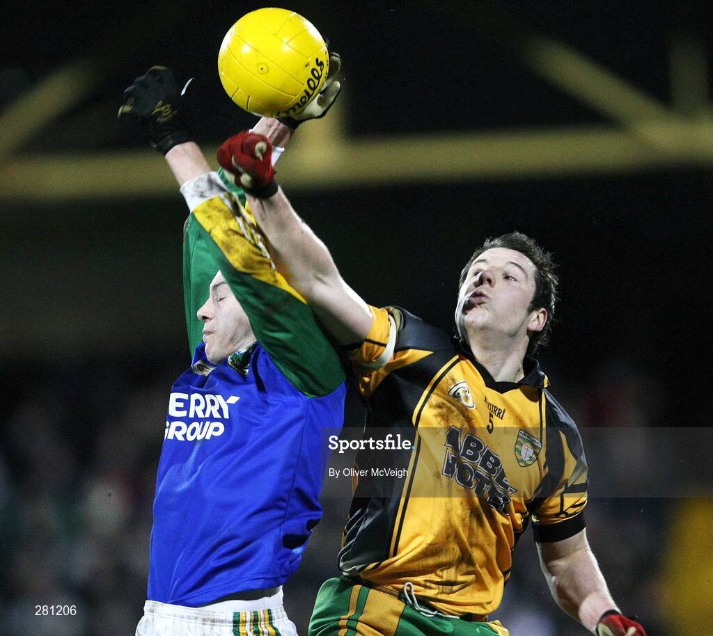 2 February 2008; David Moran, Kerry, in action against Kevin Cassidy, Donegal. Allianz National Football League, Division 1, Round 1, Donegal v Kerry, Fr. Tierney Park, Ballyshannon, Co. Donegal. Picture credit: Oliver McVeigh / SPORTSFILE